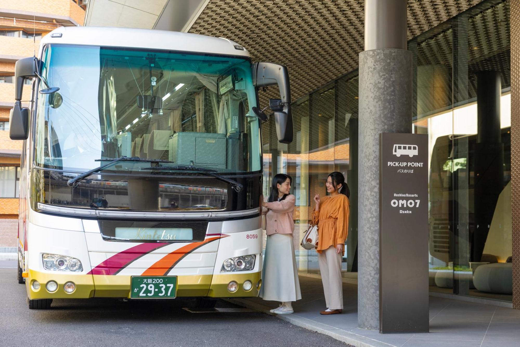 Omo7 Osaka By Hoshino Resorts Εξωτερικό φωτογραφία Limousine bus at Osaka Itami Airport