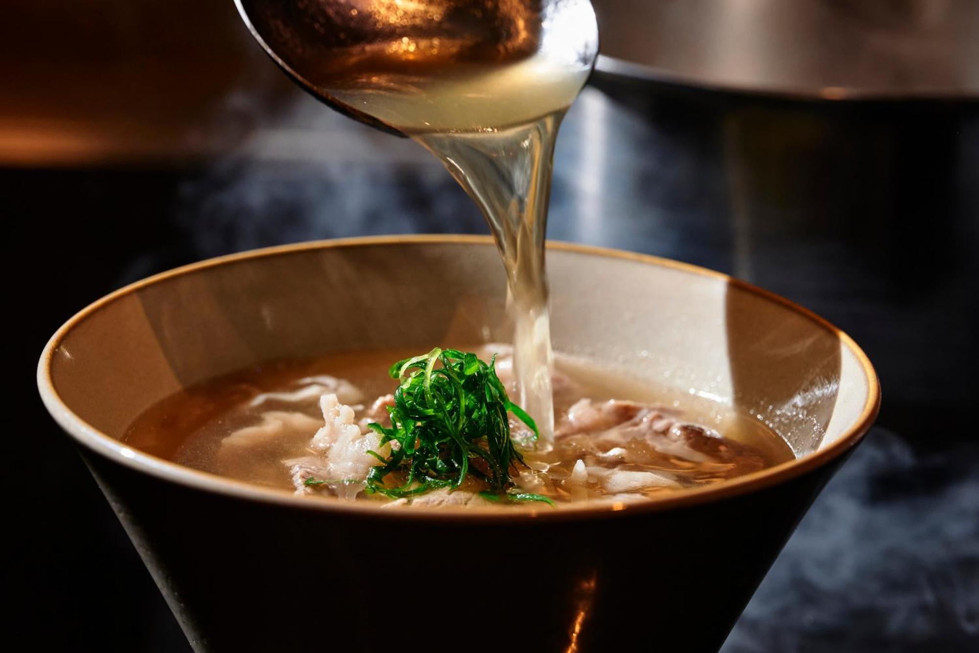 Omo7 Osaka By Hoshino Resorts Εξωτερικό φωτογραφία A bowl of soup being served